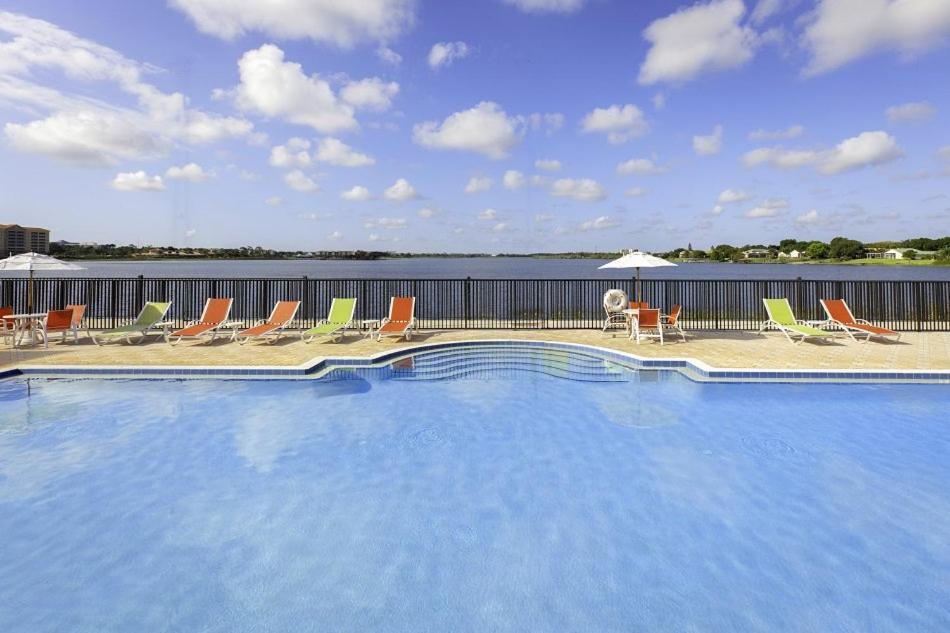 Stunning Condo Near Universal Studios Williamsburg 外观 照片
