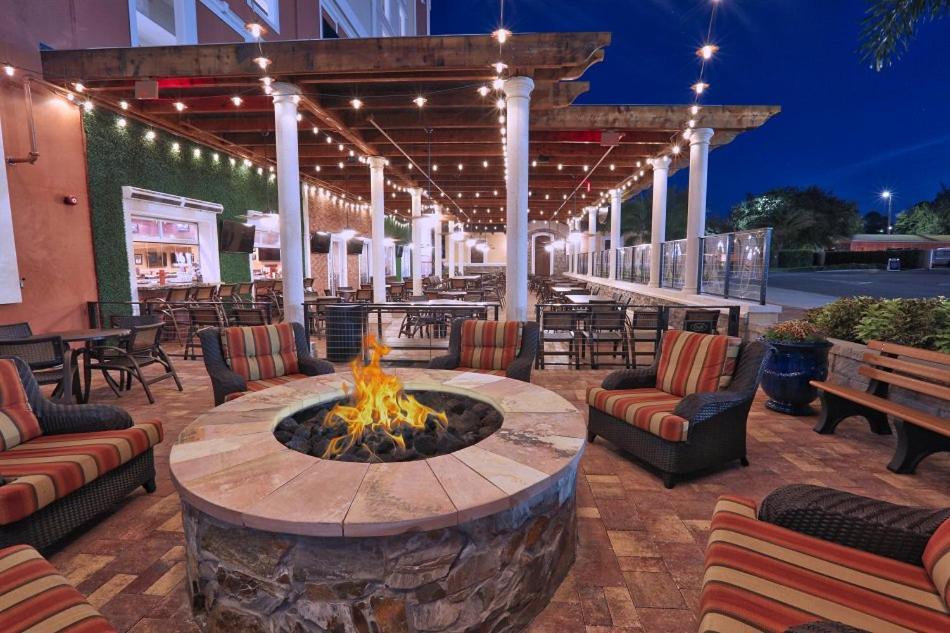 Stunning Condo Near Universal Studios Williamsburg 外观 照片