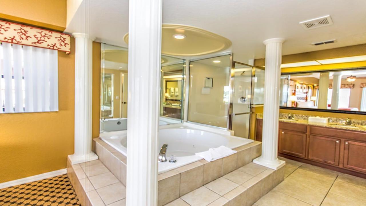 Stunning Condo Near Universal Studios Williamsburg 外观 照片